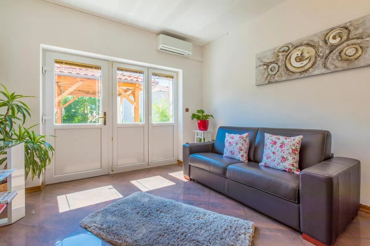 Villa M Crikvenica Apartment