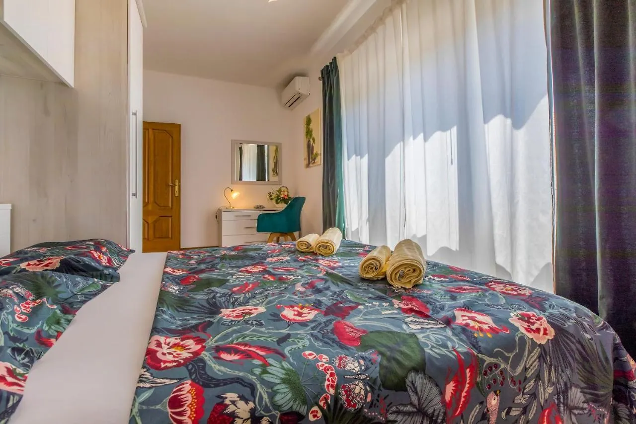 Apartment Villa M Crikvenica
